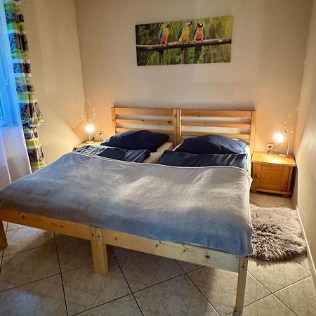 Domek W Glebi Lasu Nad Stawem Wierszyno Extérieur photo